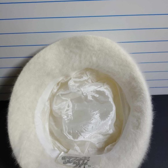 Elegant White Fuzzy Hat - Picture 8 of 9